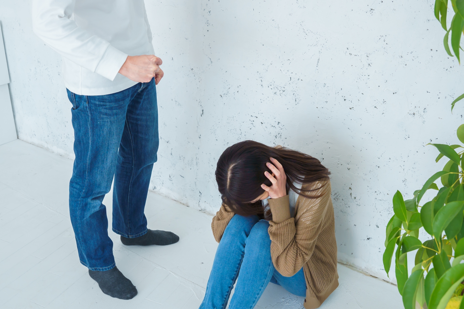 「娘を置いて外泊…母としての裏切り──妻の不貞行為がもたらした家族の崩壊」